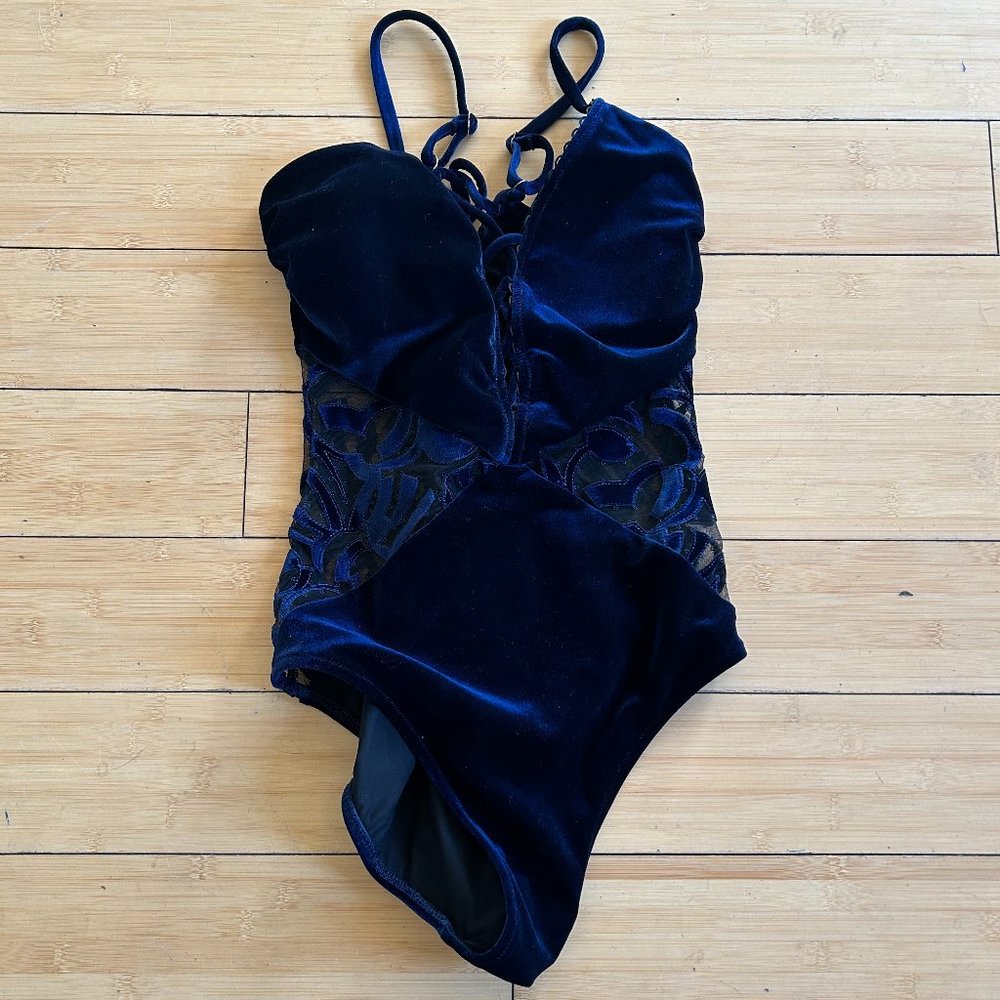 Midnight Gottex Velvet & Lace Bathing Suit Size 8